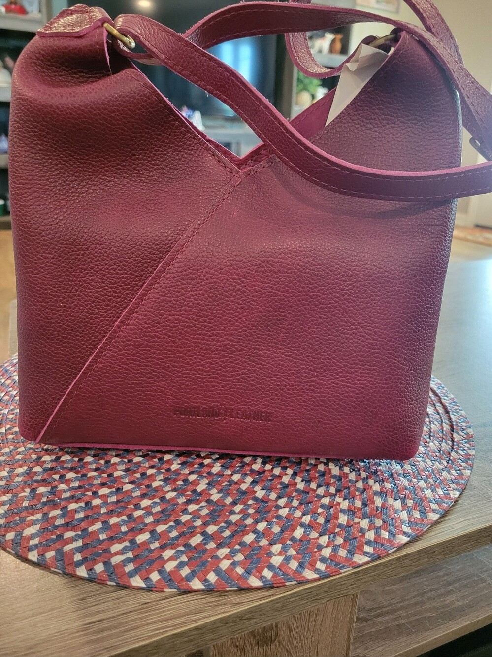 Portland Leather Naomi Orchid Leather Shoulder Bag - Picture 2 of 5